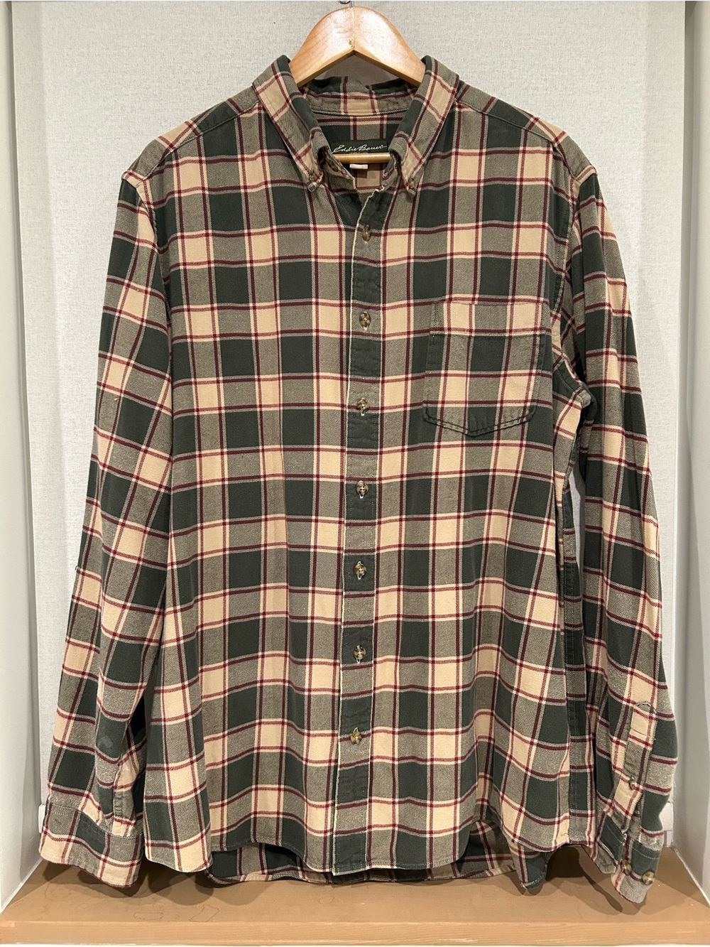 Eddie Bauer Men’s XLT Plaid Flannel Shirt 100% Cotton Green Tan Burgundy